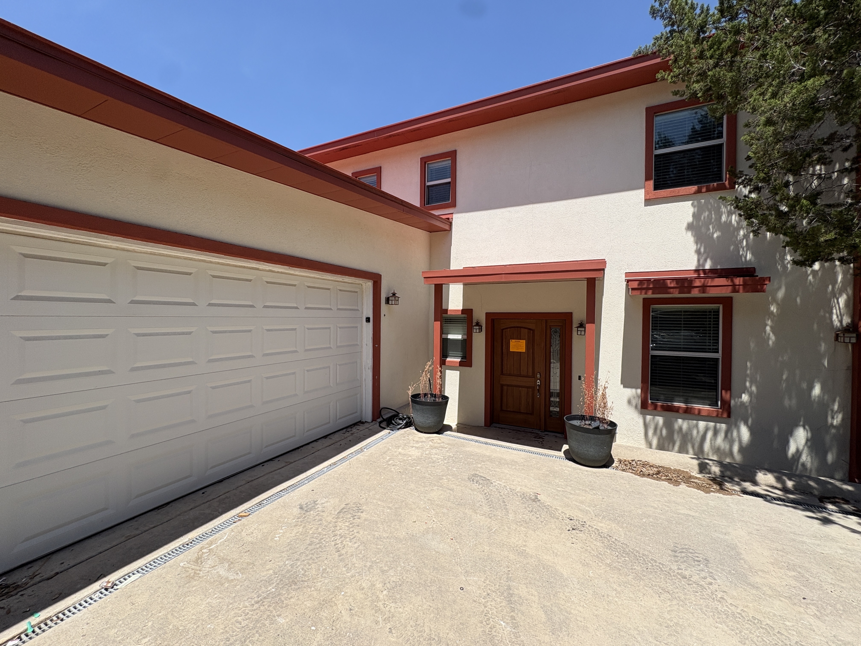 841 Scenic Circle