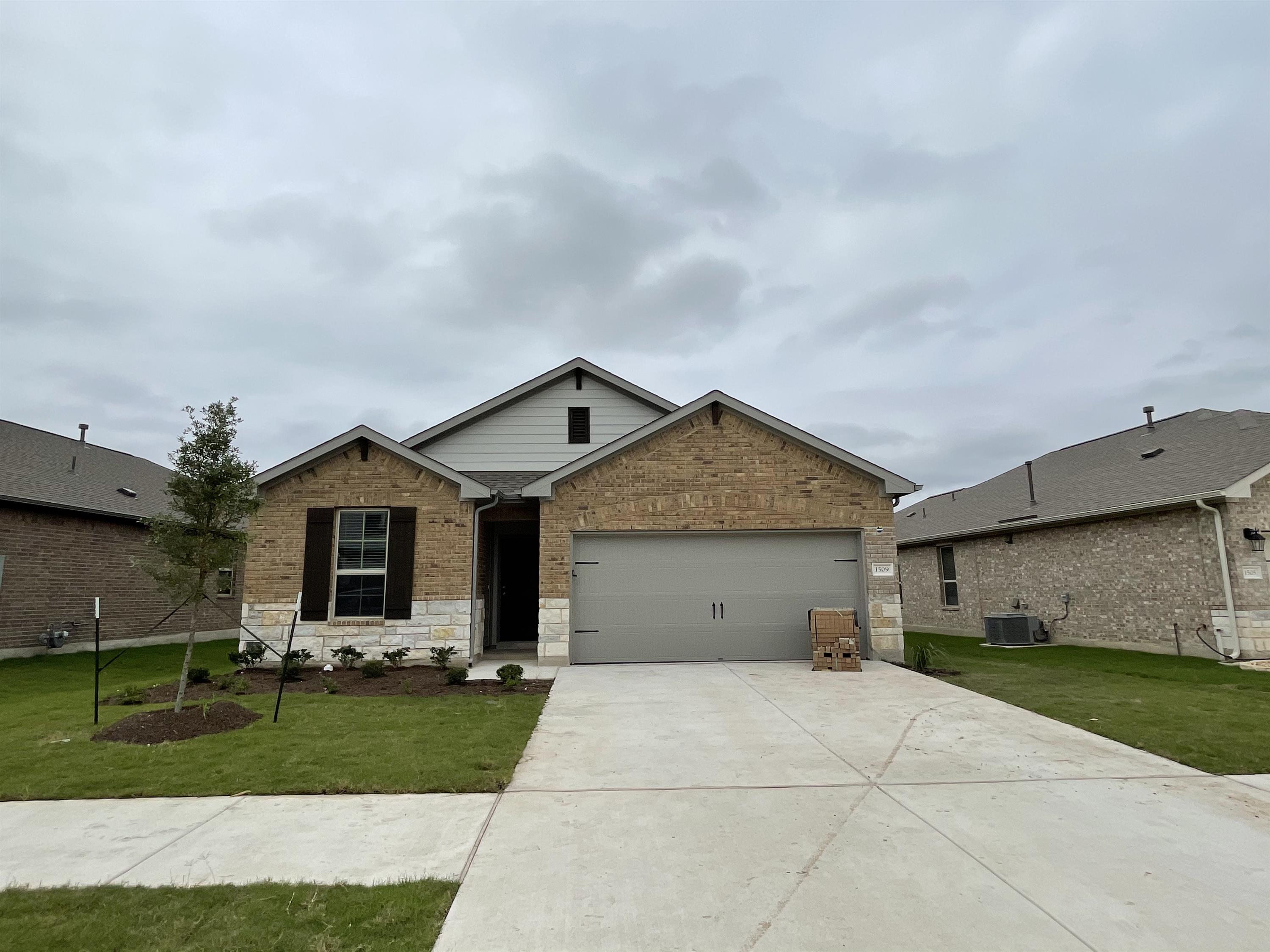 1509 Whippletree Trail