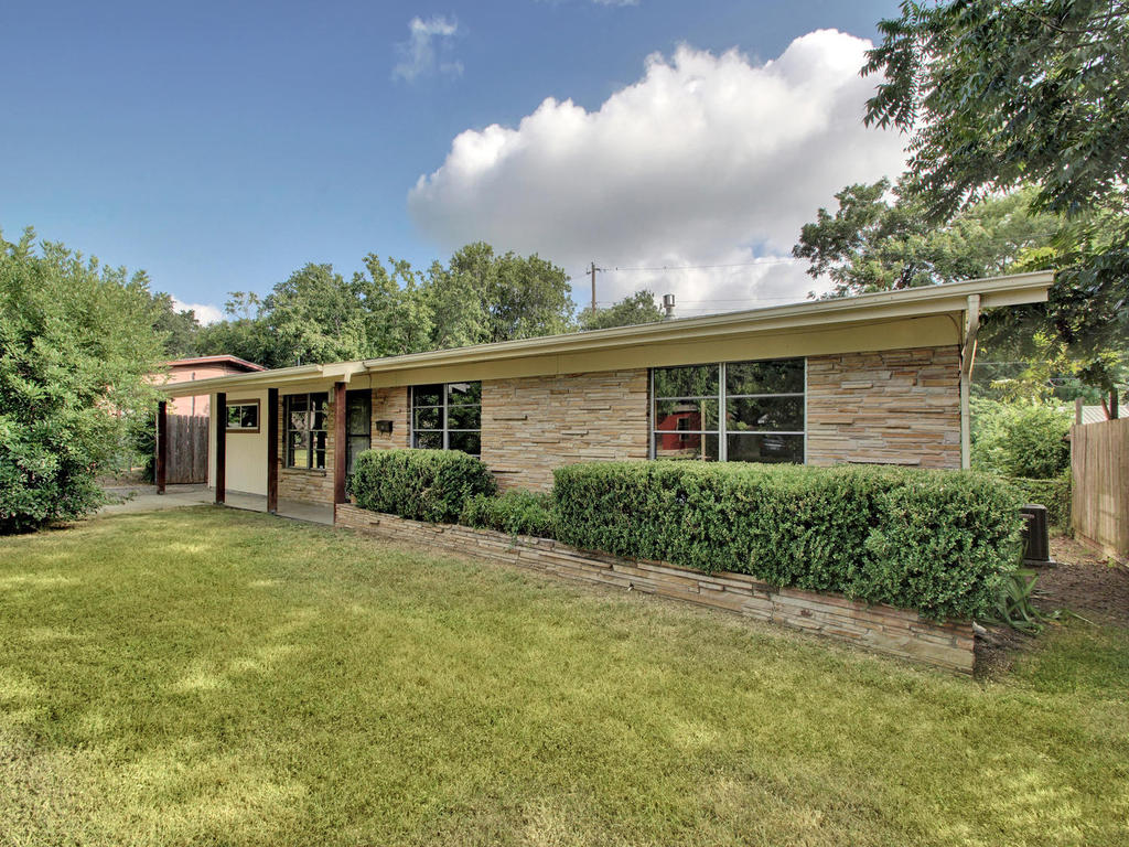 1110 Fieldcrest Drive