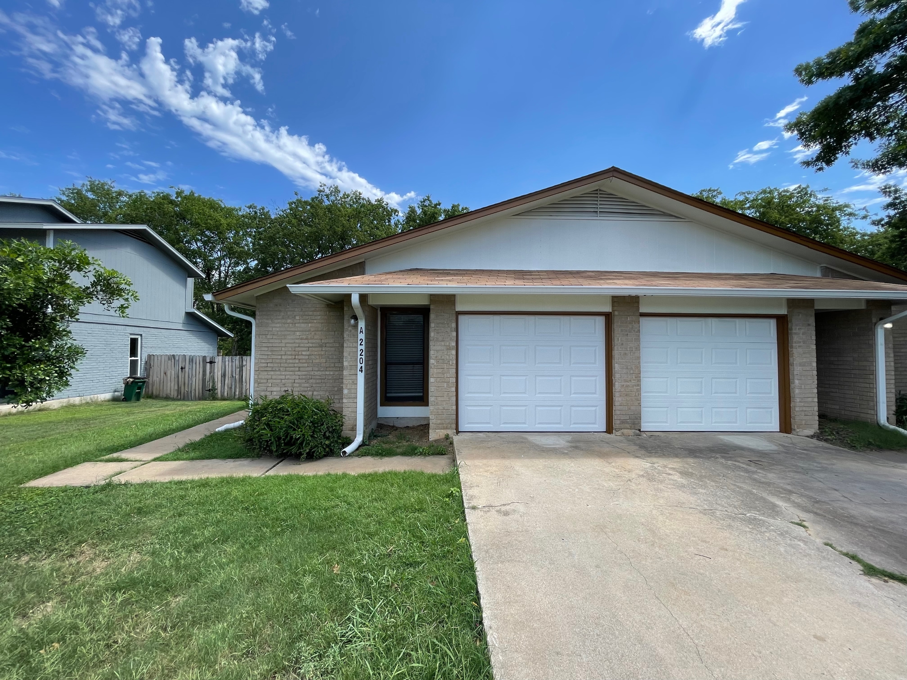2204 Berkett - A