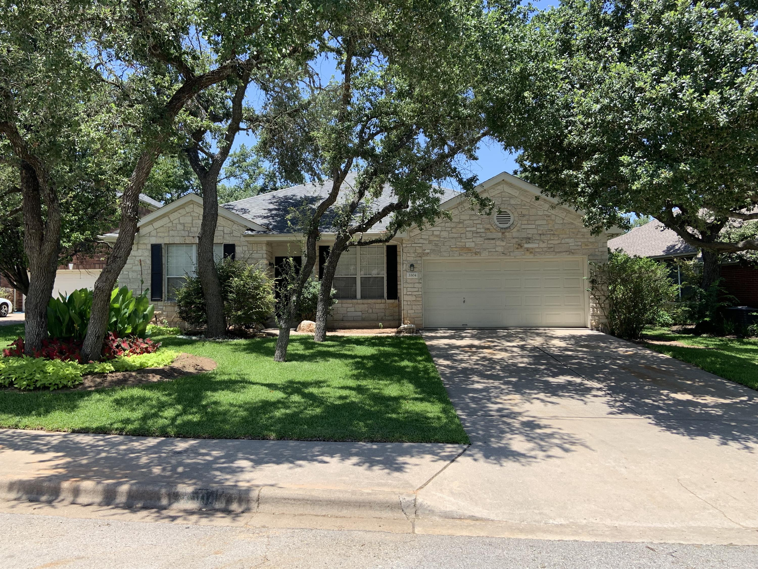 3304 Santee Dr