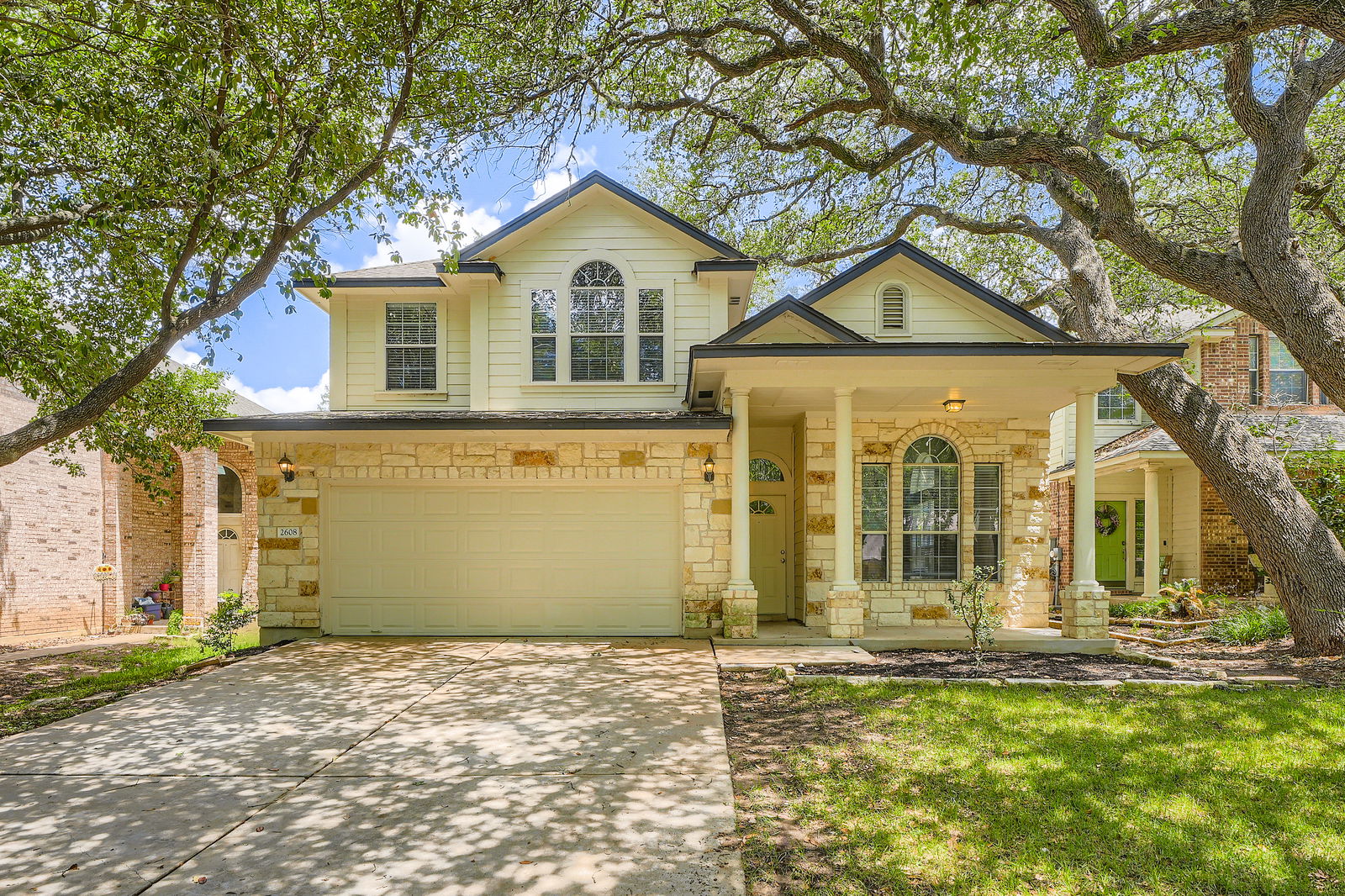 Property main image